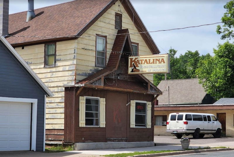 Tinas Katalina (Katalina Motel and Cafe) - Web Listing (newer photo)